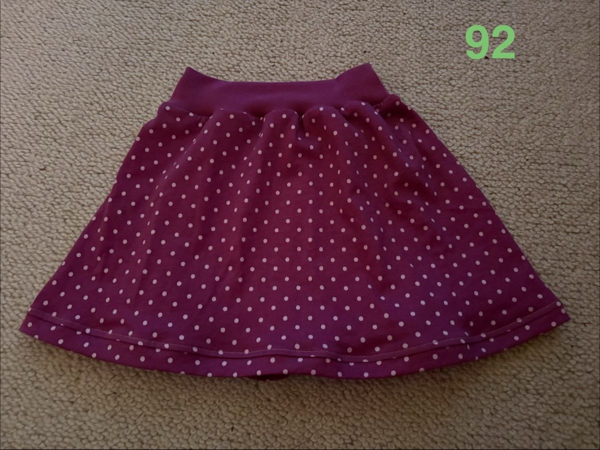 Robes et jupes: Neues Handmade Jersey Jupe 92 – Neuf avec emballage d'origine à Latterbach par eselin23