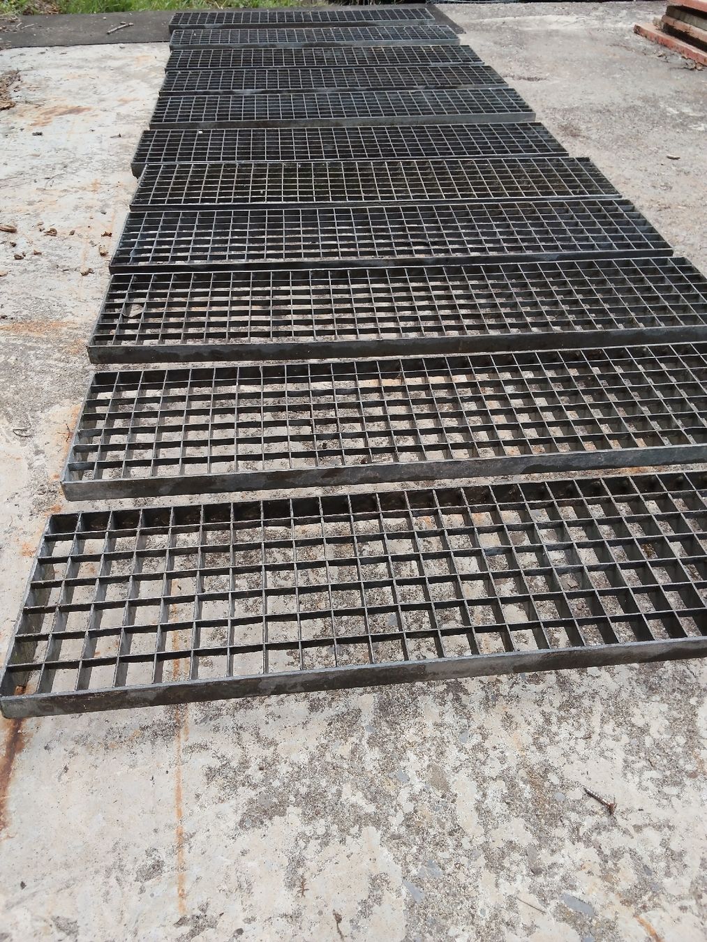 Escaliers: Treppe Tritte verzink  – D'occasion à Burgistein par Franks-Design 8