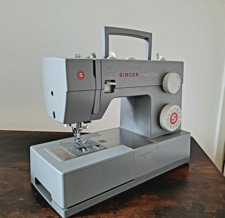 Singer Heavy Duty 4432 machine à coudre, comme neuve. (Gebraucht) in ...