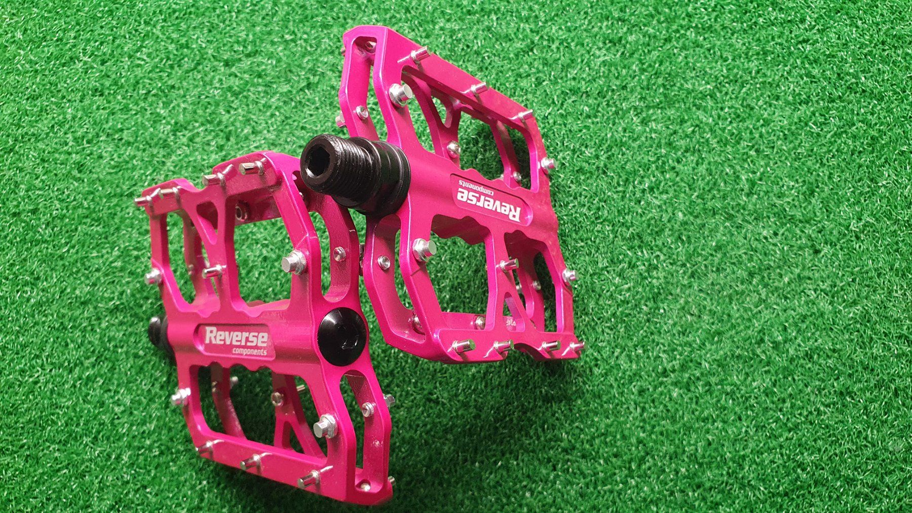 Pièces détachées: Reverse Escape Pedale pink – Neuf (Voir description) à Meyriez par Rion1 1