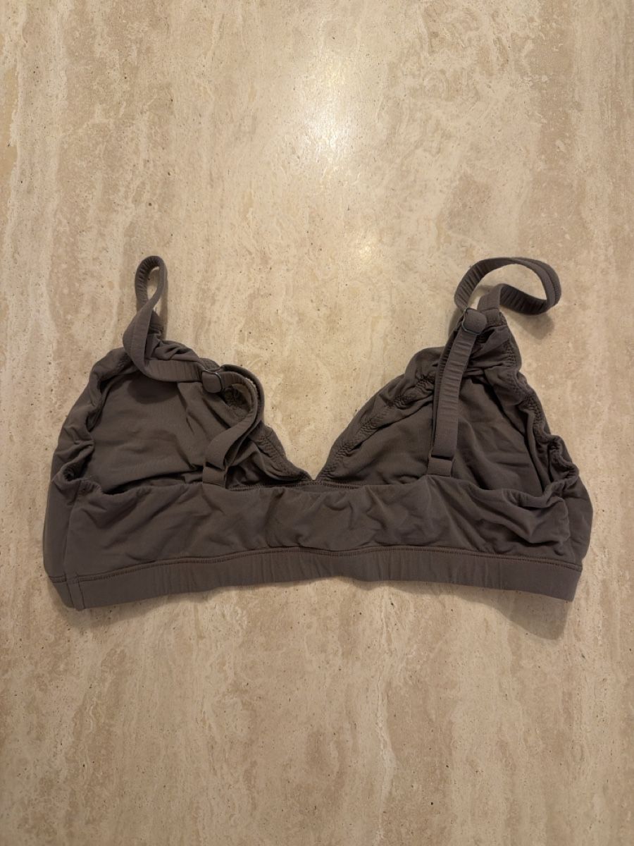 Skims Altra biancheria intima: SKIMS Triangle Bralette – Grösse M  – Nuovo (secondo la descrizione) da Effretikon venduto da MaisonNade 1