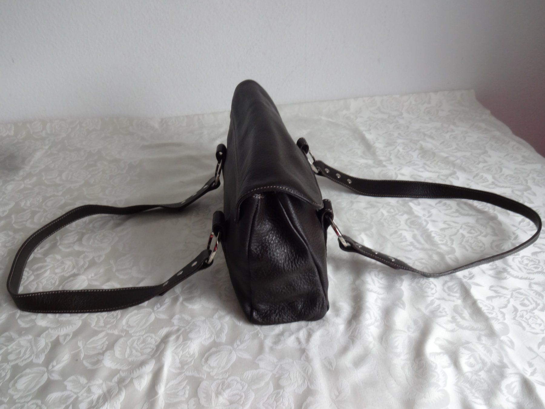 Navyboot Taschen für Damen: ** NAVYBOOT ** Leder Umhängetasche – Gebraucht aus Frauenfeld von Jahy 2