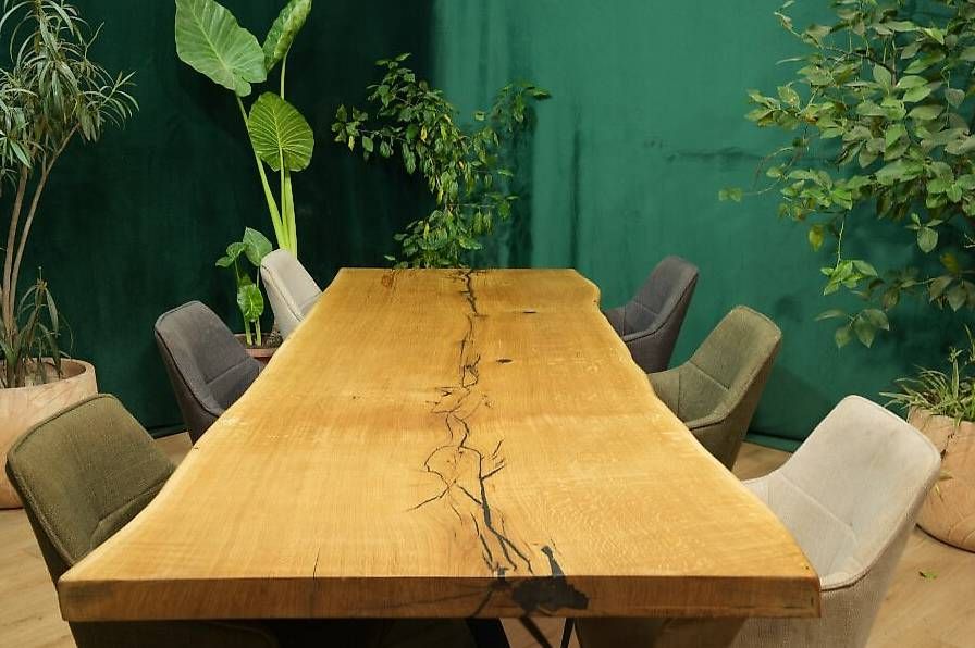 Tavoli: Baumscheibentisch aus Eiche - Ein Unikat aus der Natur – Usato da Walchwil venduto da Swissdesign_Haag