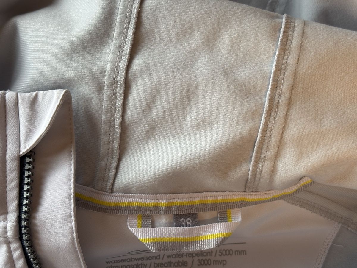 Giacche: Schöne Softshell Jacke Gr. 38 – Usato da Kesswil venduto da Branca-01 3
