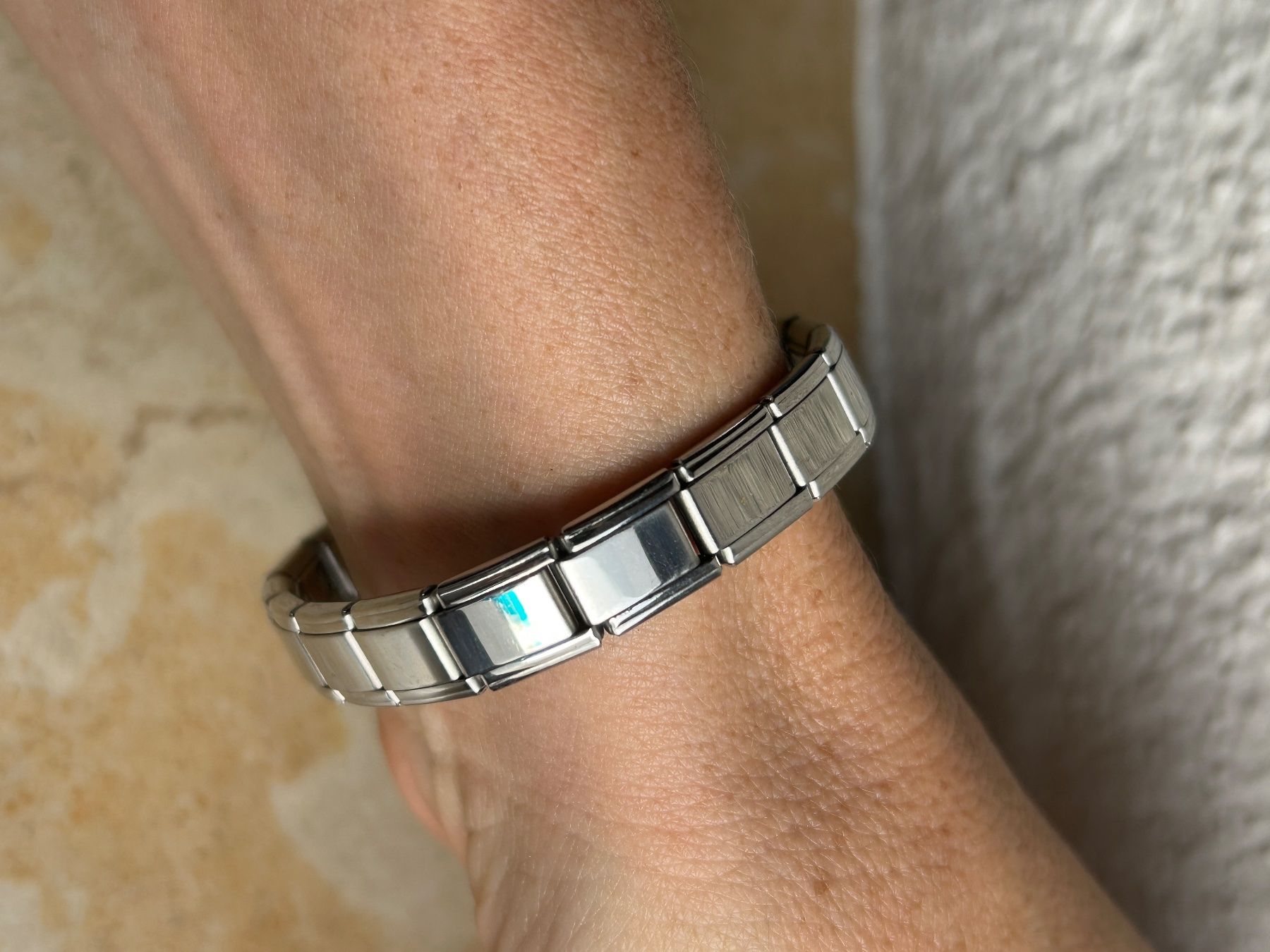 Armbänder & -reifen: Edelstahl Armband 80 s Style – Gebraucht aus Laufen von Bellavitaboom 1
