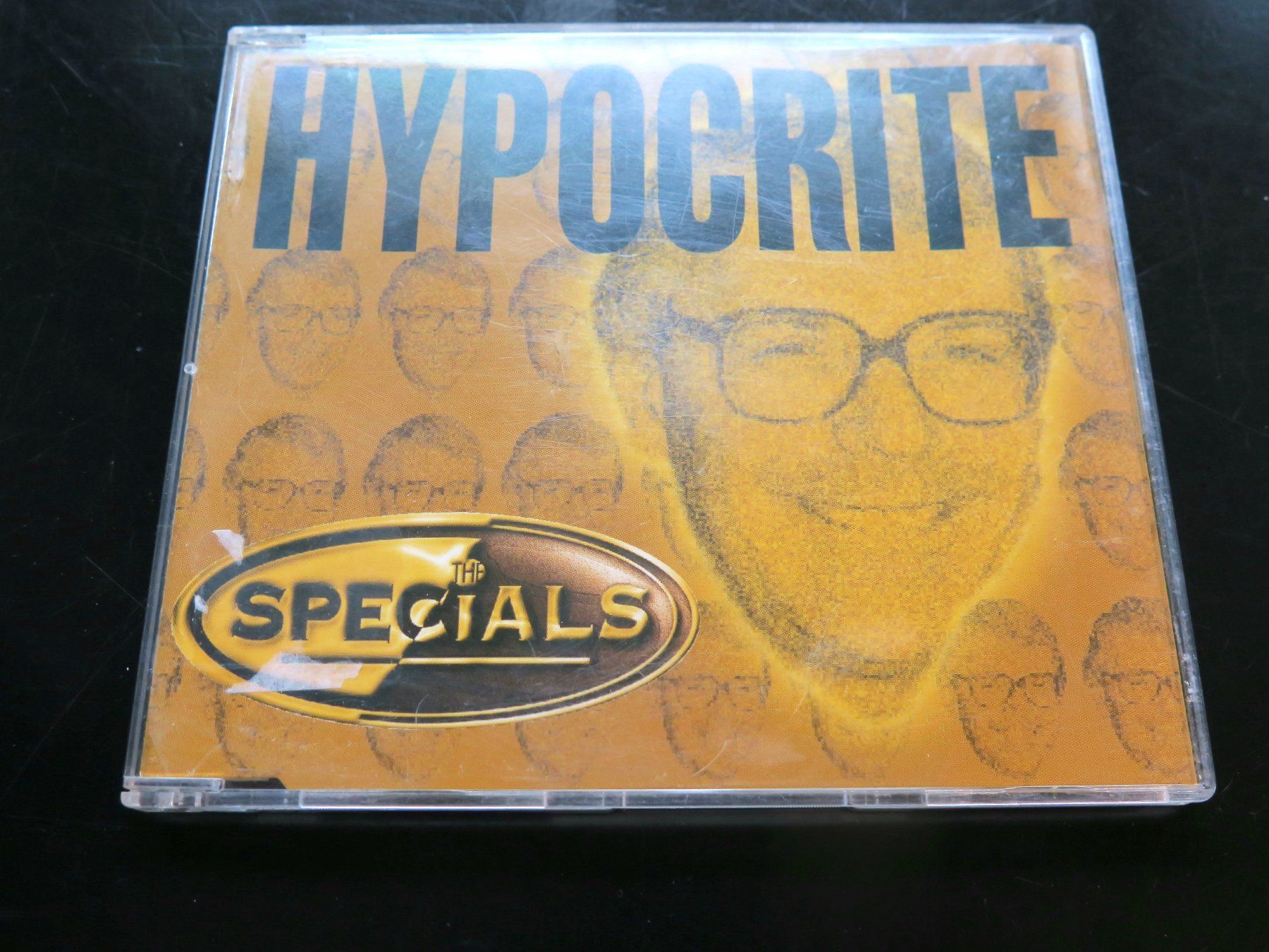 CDs: CD-S SPECIALS: Hypocrite, 1995, 7 remixes – Gebraucht aus Bern von Balzamico