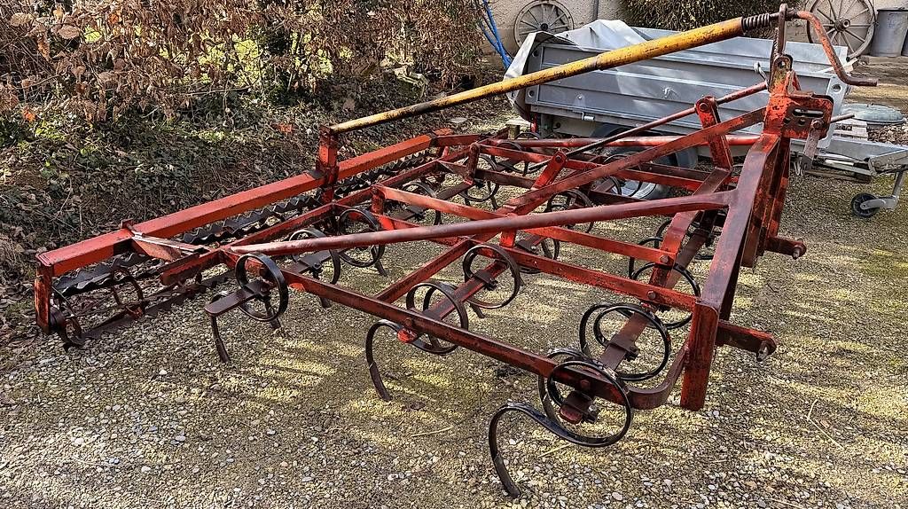 Tutte le macchine: Federzahnegge 2.4m - Egge – Usato da Münchenstein venduto da selmoniLED