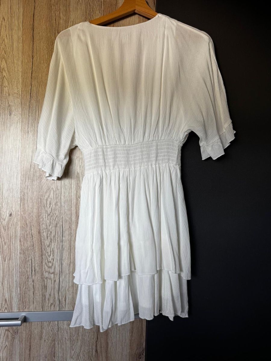 Vestiti: Kleid weiss – Nuovo (secondo la descrizione) da Oftringen venduto da mar_7f8c 1