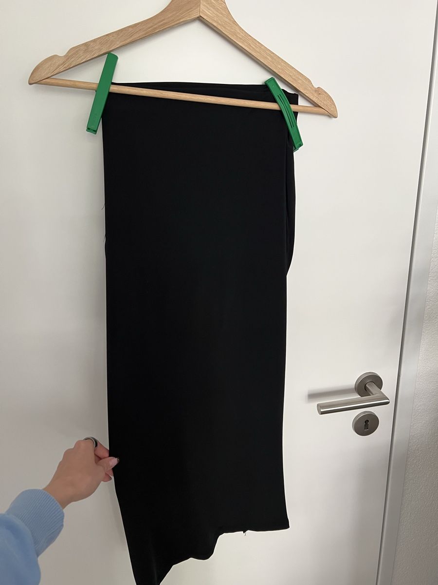 Pull&Bear Gonne: Midirock mit Raffung – Usato da Dietikon venduto da Mischi2167 1
