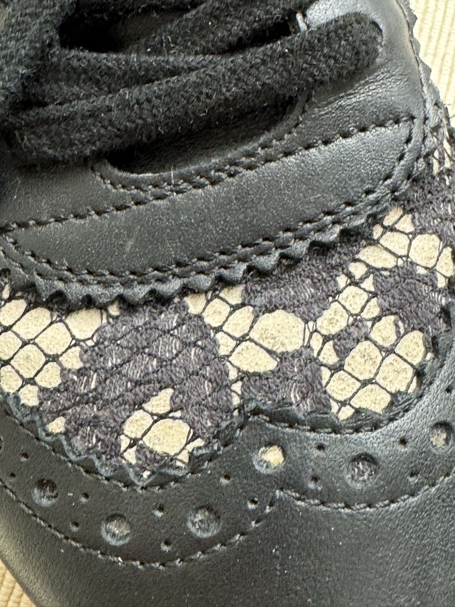 Twinset Damenschuhe: Twinset Sneaker, Schwarz mit Spitze, Gr. 38 – Gebraucht aus Birr von sfe_rhj7 4
