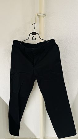Schicke BOSS Hose, Grösse 32/R, neuwertig!