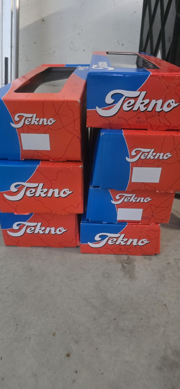 Tekno Modellini d'auto: Leere Karton Tekno – Usato da Muri AG venduto da Scooby-Doo1