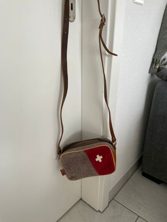 Törbel Tasche Umhängetasche aus Schweizer Militärwolldecke