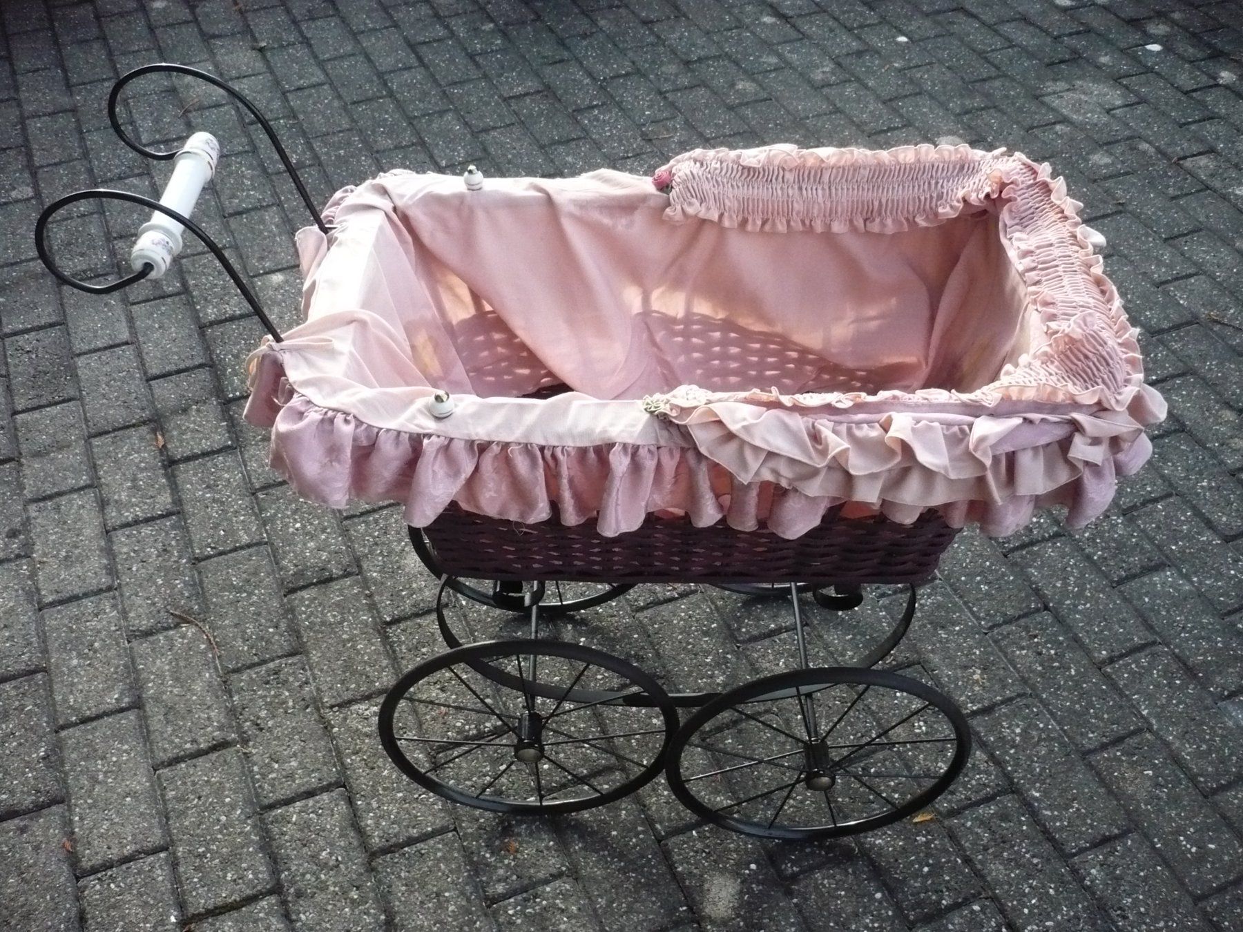 Carrozzine per bambole: Nostalgischer Puppenwagen – Usato da Biberist venduto da Urmel 1