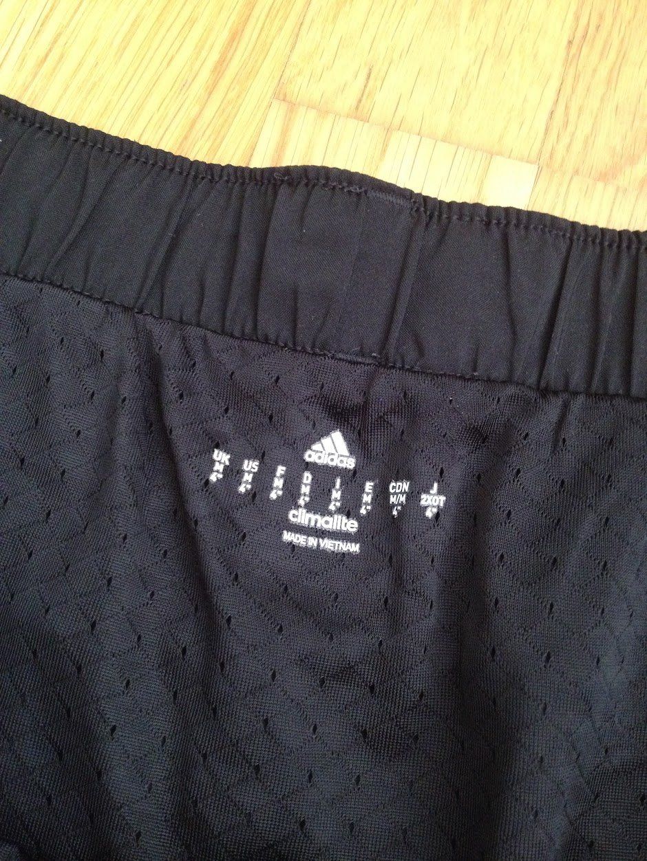 Adidas Pantaloni: Sport Shorts Adidas – Usato da Dübendorf venduto da Fip05 2