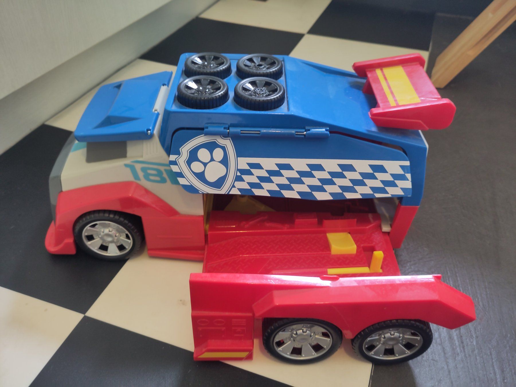 Giocattoli: Camion Paw Patrol – Usato da Fribourg venduto da Perpignan66 2