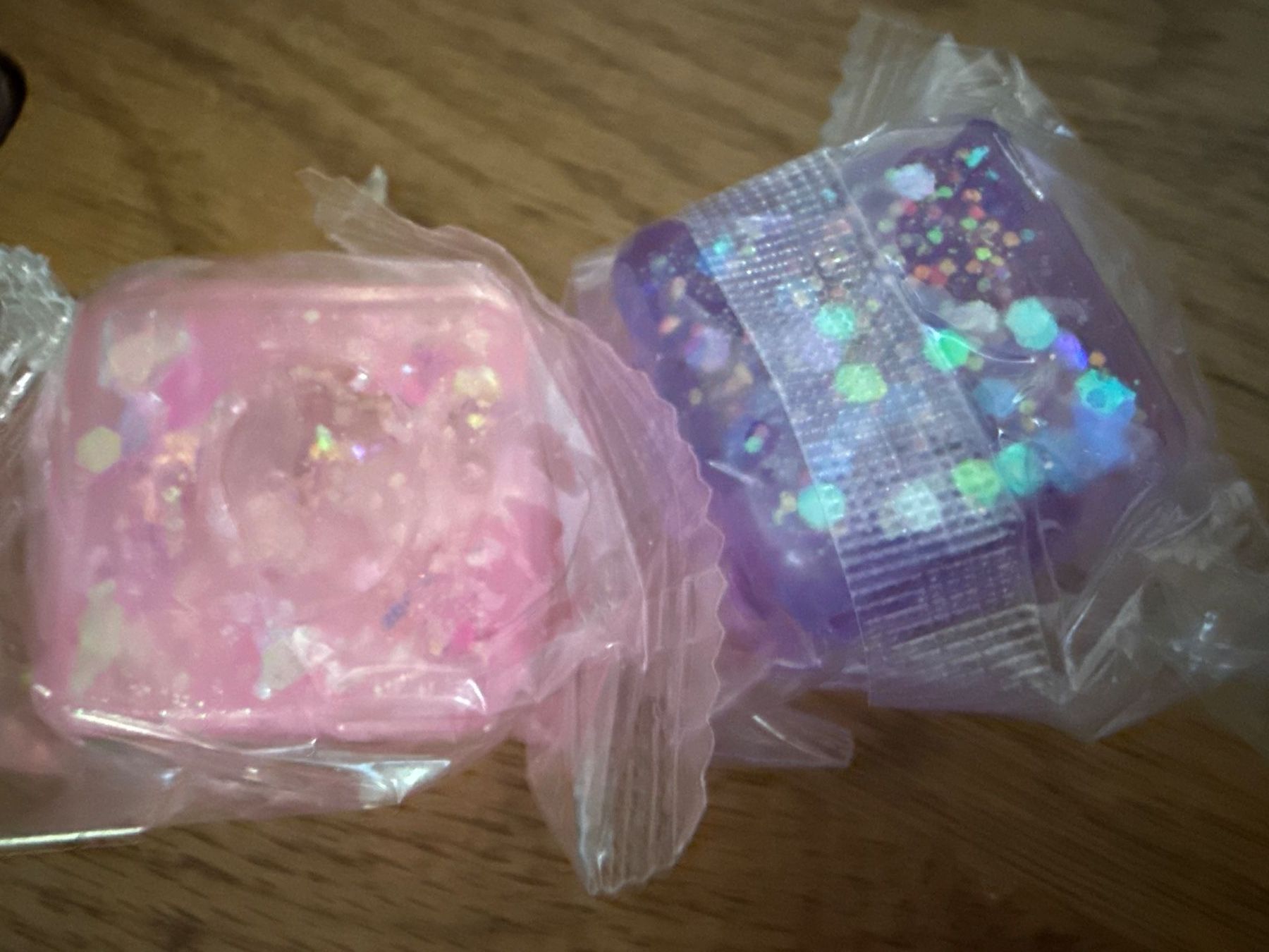 Giocattoli: 2x Squishies-Stressabbau-Einschulung-Konzentration-Nervositä – Nuovo e nell'imballaggio originale da Teufenthal AG venduto da MeineSchatztruhe