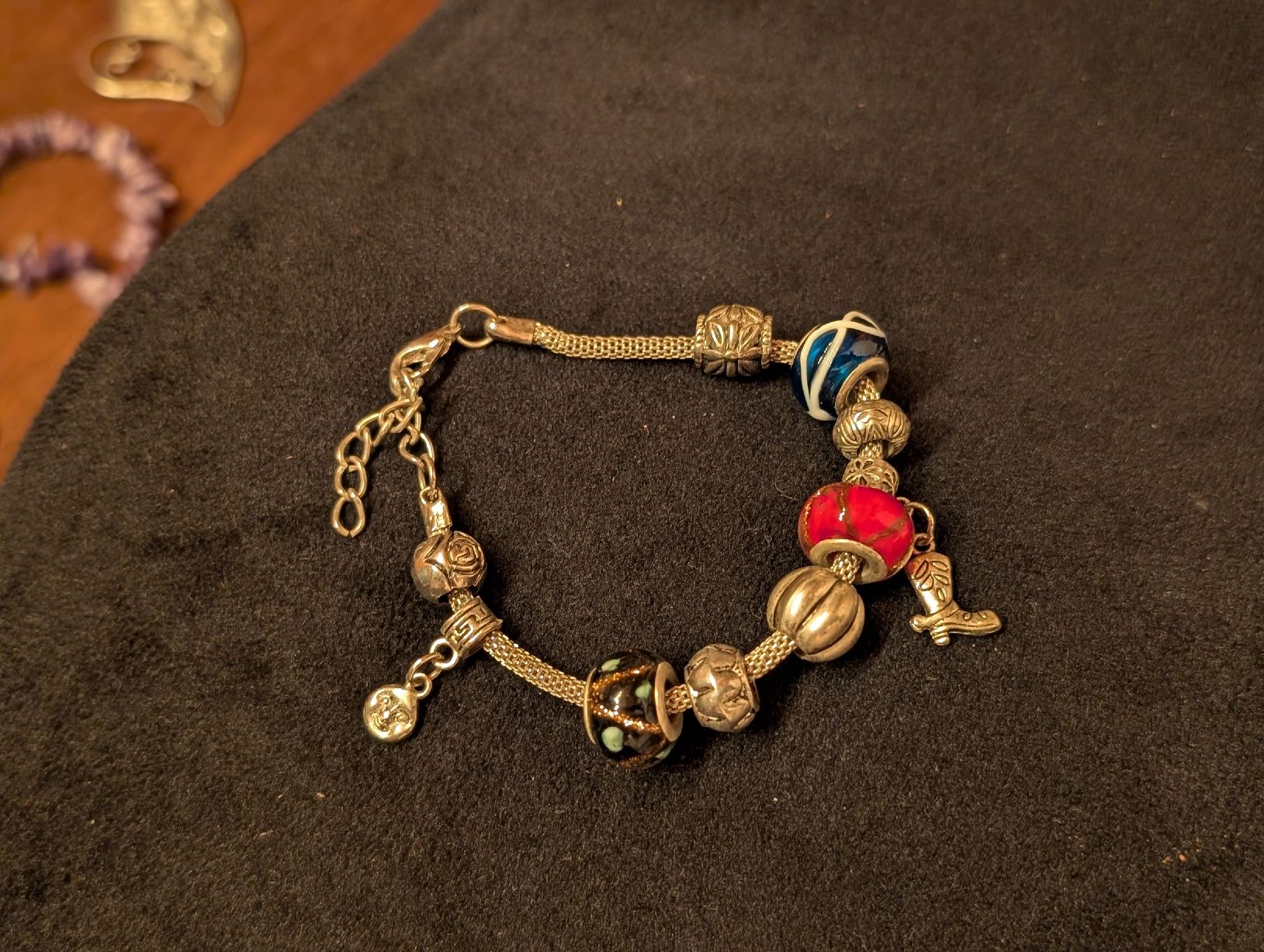Bracciali & Braccialetti: Bracelet argenté avec charme – Usato da Daillens venduto da cla_sj2w 4