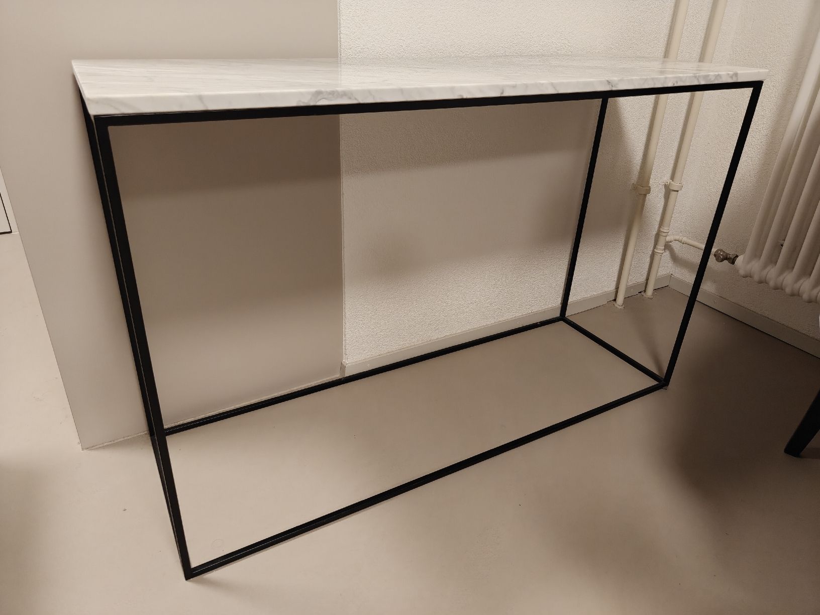 Tables: Konsolentisch mit Marmorplatte / Console Table Marble Top – D'occasion à Bern par Mik_2rmd 2