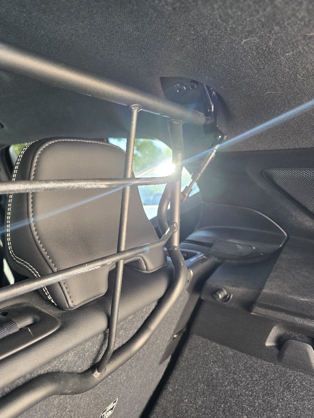 Volvo Alle Autoersatzteile: .A vendre grille de séparation. – Gebraucht aus Fribourg von ghazielsayed 3