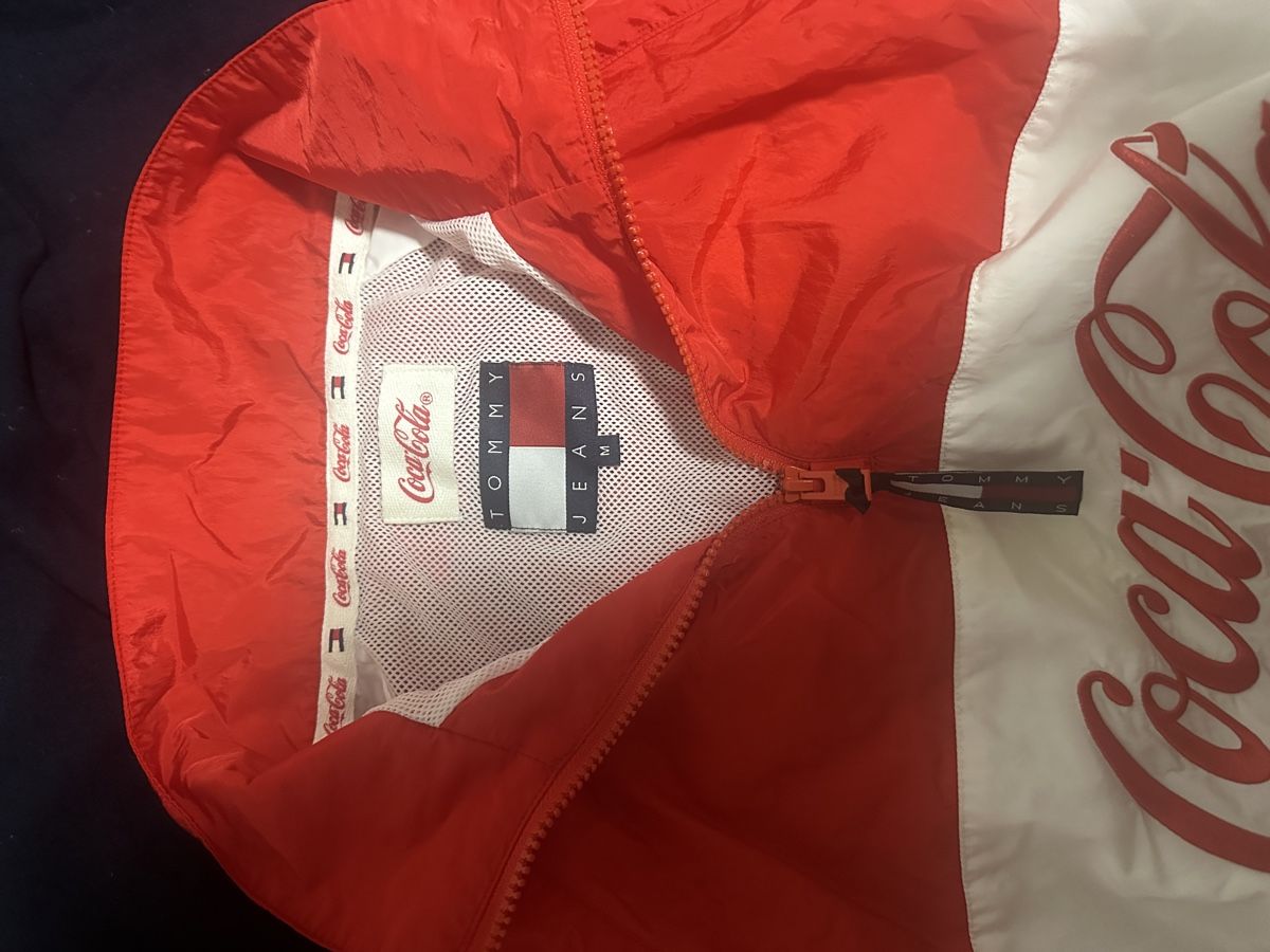 Tommy Hilfiger Giacche: Tommy Hilfiger x Coca cola Jacket – Nuovo (secondo la descrizione) da Ittigen venduto da kat_l7tm 1