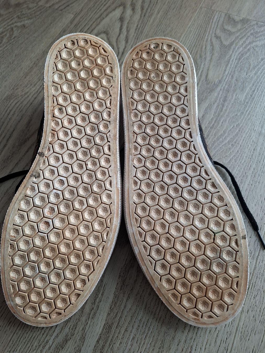 Adidas Scarpe da uomo: basket adidas taille 43,5 – Usato da Chavannes-de-Bogis venduto da senator635 4