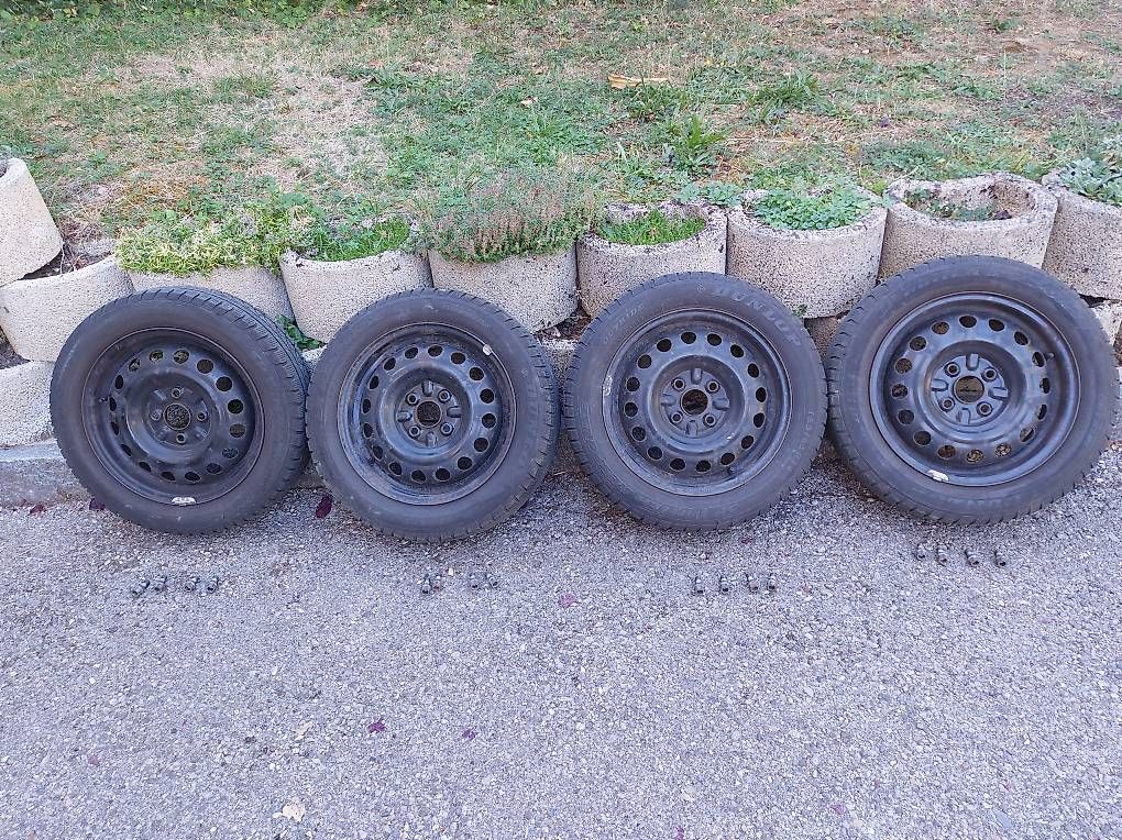 Pneumatici & Ruote complete: Roue hiver avec vis – Usato da Cortaillod venduto da jos_v9dl 3