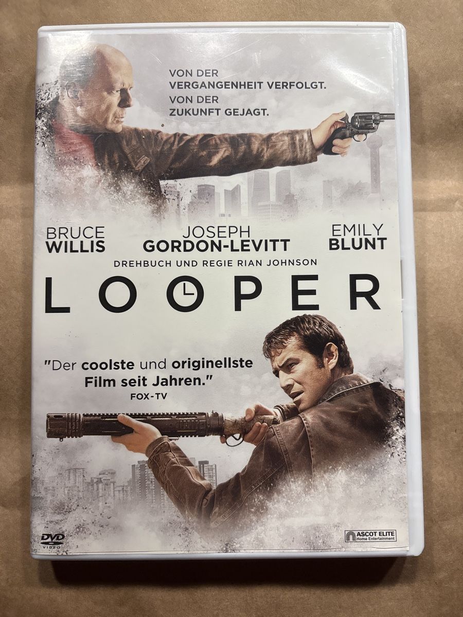 Tutti i DVDs: Looper (2204) – Usato da Ruswil venduto da Slivio_