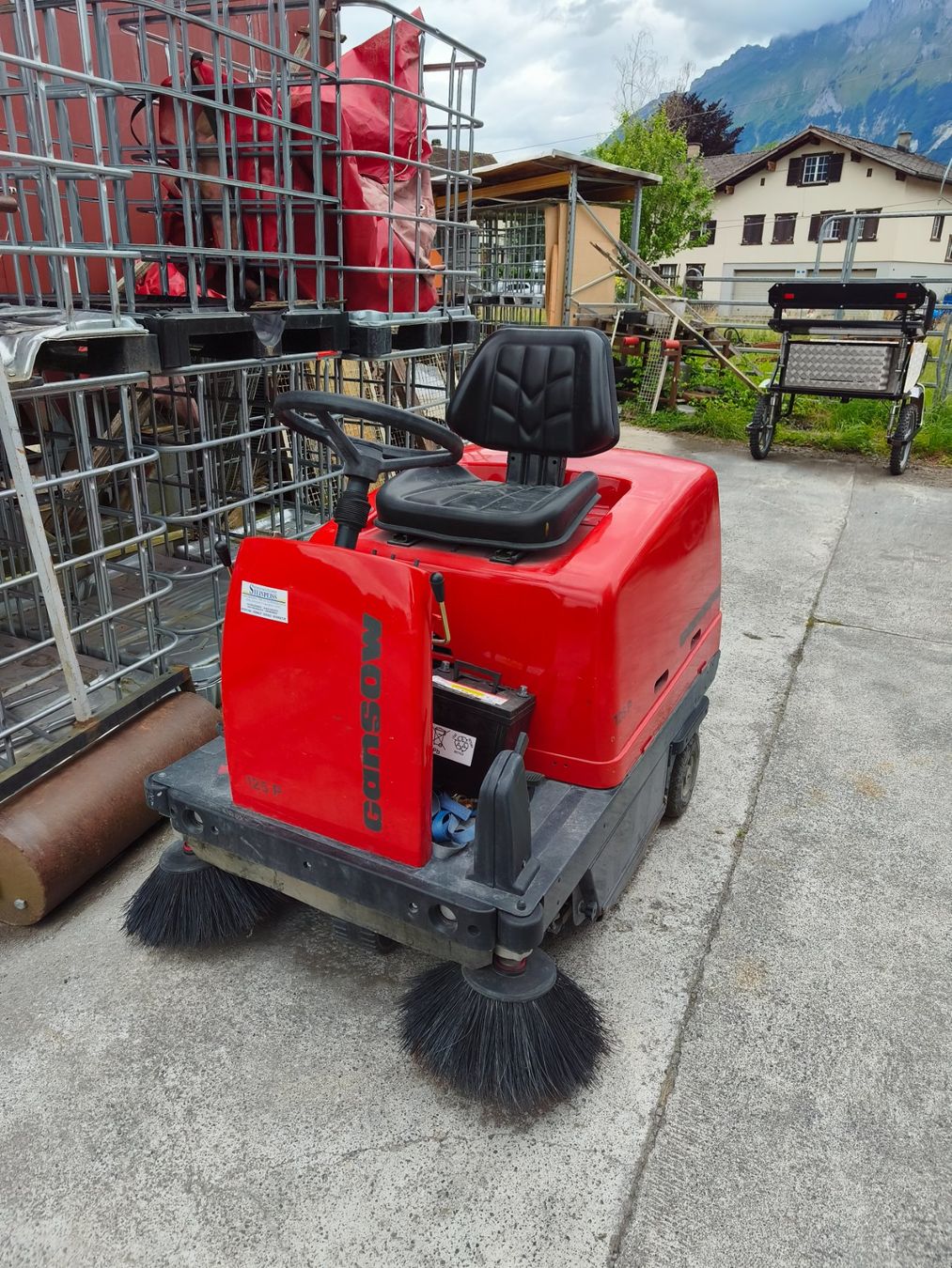 Tutte le macchine: Kehrmaschine Gansow 125P – Usato da Salez venduto da Rastella79