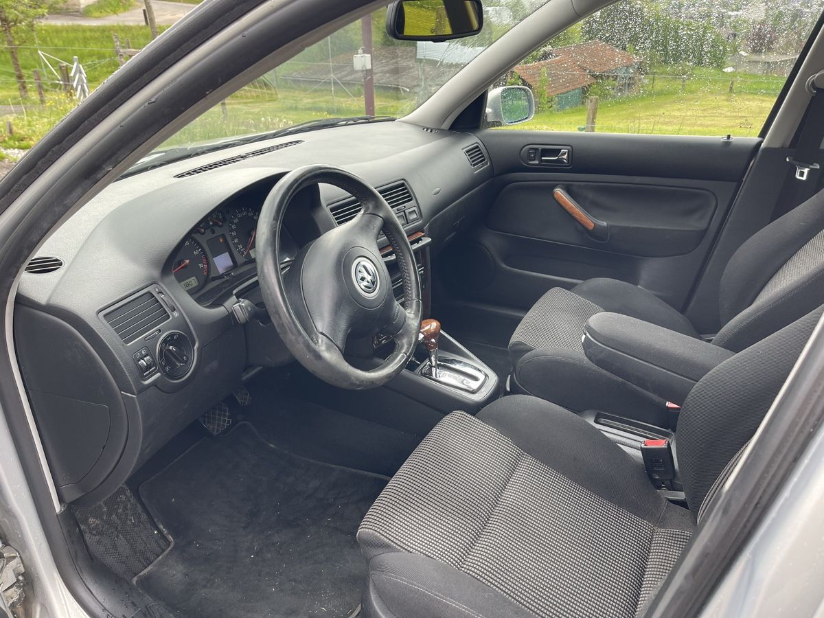 VW Automobili: VW BORA V5 Automat – Usato da Spiez venduto da bertula 4