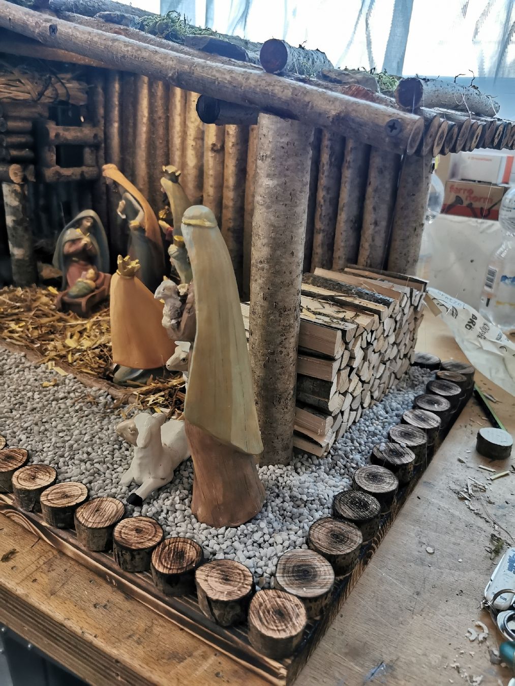 Articles en bois: krippe – Neuf avec emballage d'origine à Uznach par Tschudi 1