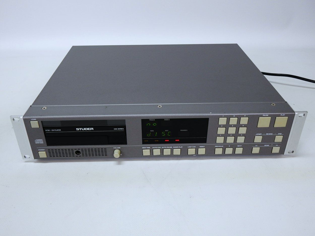 Studer Systèmes audio & multimédias: Studer Profi CD-Player D732 – D'occasion à Lohn-Ammannsegg par wadoku