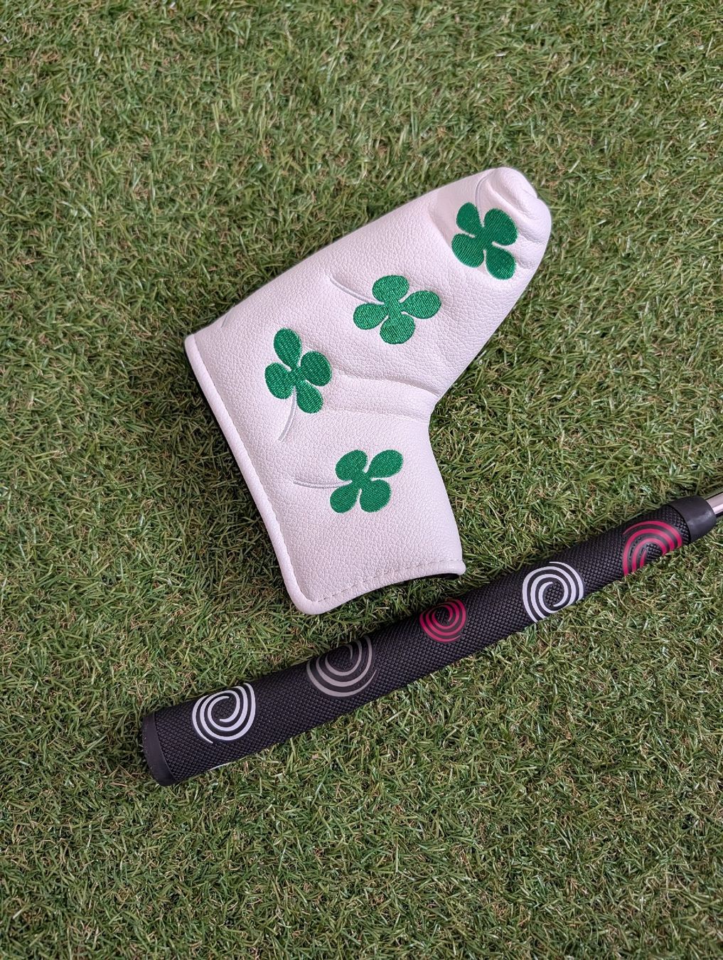 Odyssey Mazze & Set: Odyssey Versa Putter 35" inkl. Headcover – Usato da Uerikon venduto da Chreggus_Golfshop 5