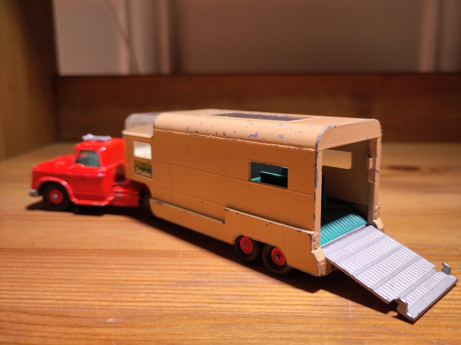 Matchbox Modellini d'auto: Modellauto Matchbox King Size Dodge Tractor, Horse Van – Usato da Bülach venduto da Tiefschlaflos 1