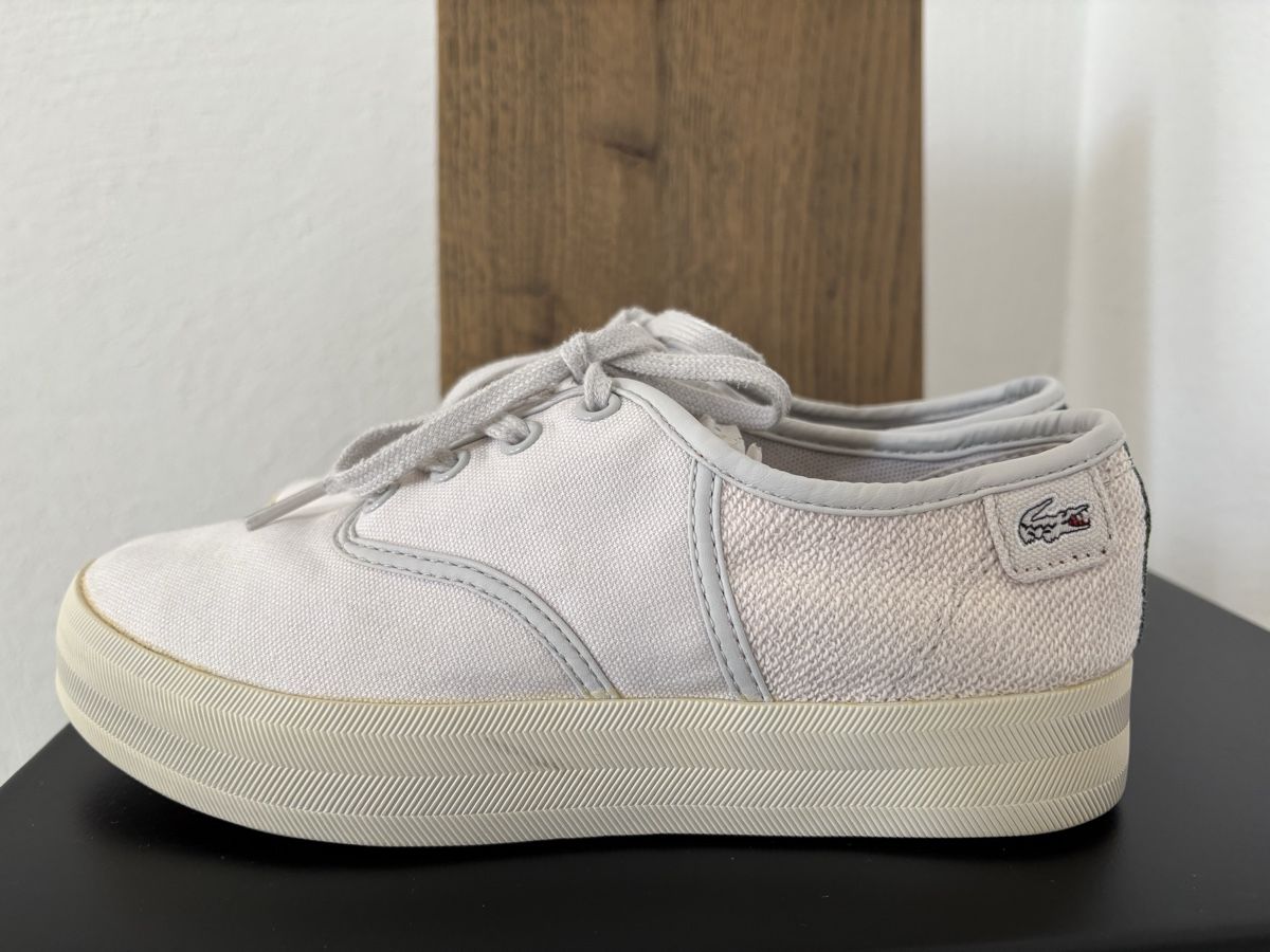 Lacoste Scarpe da donna: Lacoste Stoffschuhe Grösse 37 ,weiss – Usato da Dulliken venduto da gab_jdr2 2