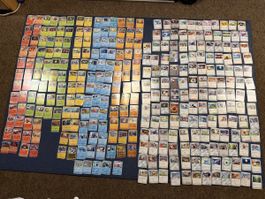 Grosse Pokémon TCG Kartensammlung – 1’000+ Karten – Holo / R