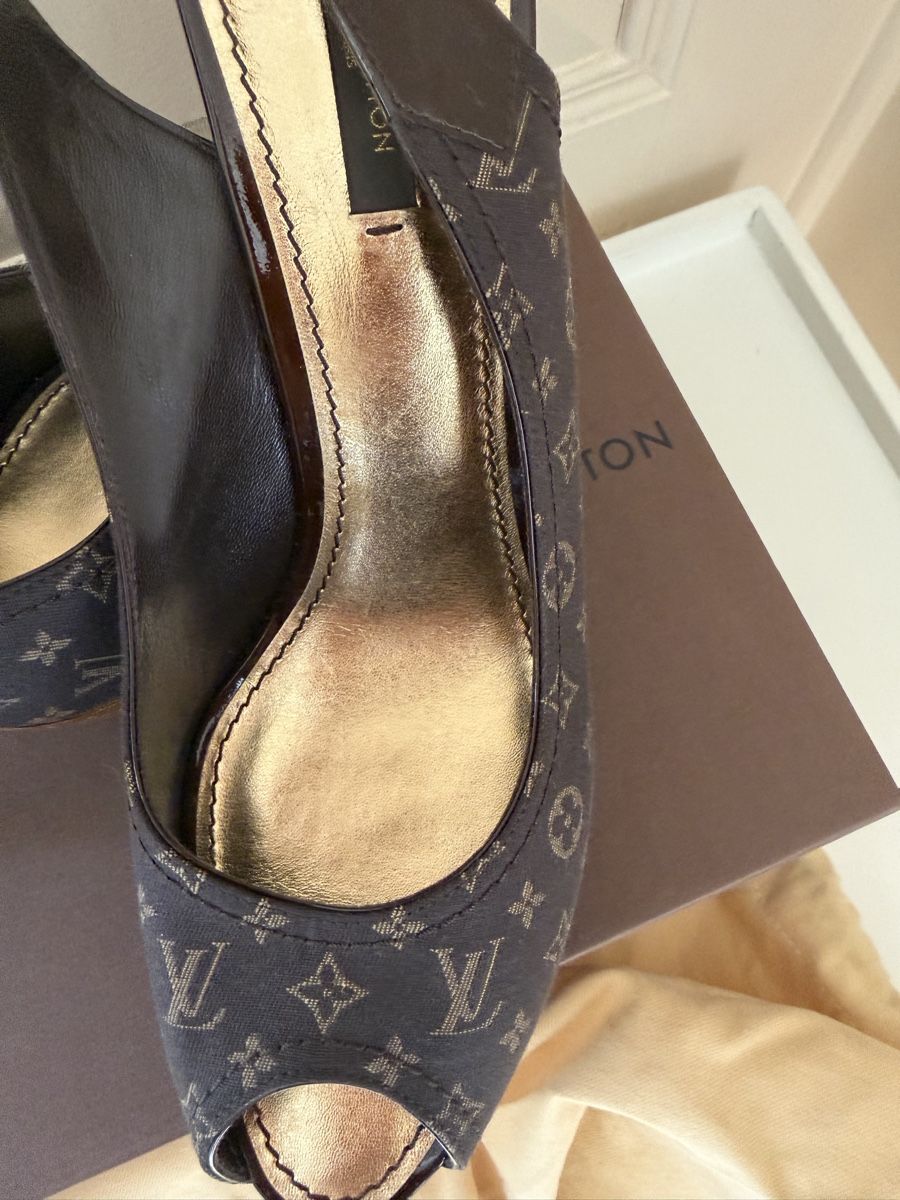 Louis Vuitton Scarpe da donna: Louis Vuitton Slingpumps Monogram Canvas braun Grösse 41 – Nuovo (secondo la descrizione) da Uetikon am See venduto da jan_bx6p 2