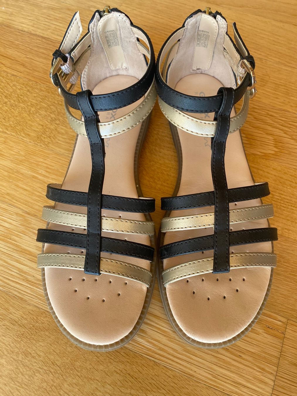 Geox Scarpe per ragazze: Geox Mädchensandale Grösse 35 – Nuovo (secondo la descrizione) da Trin-Mulin venduto da Tintengoldfisch
