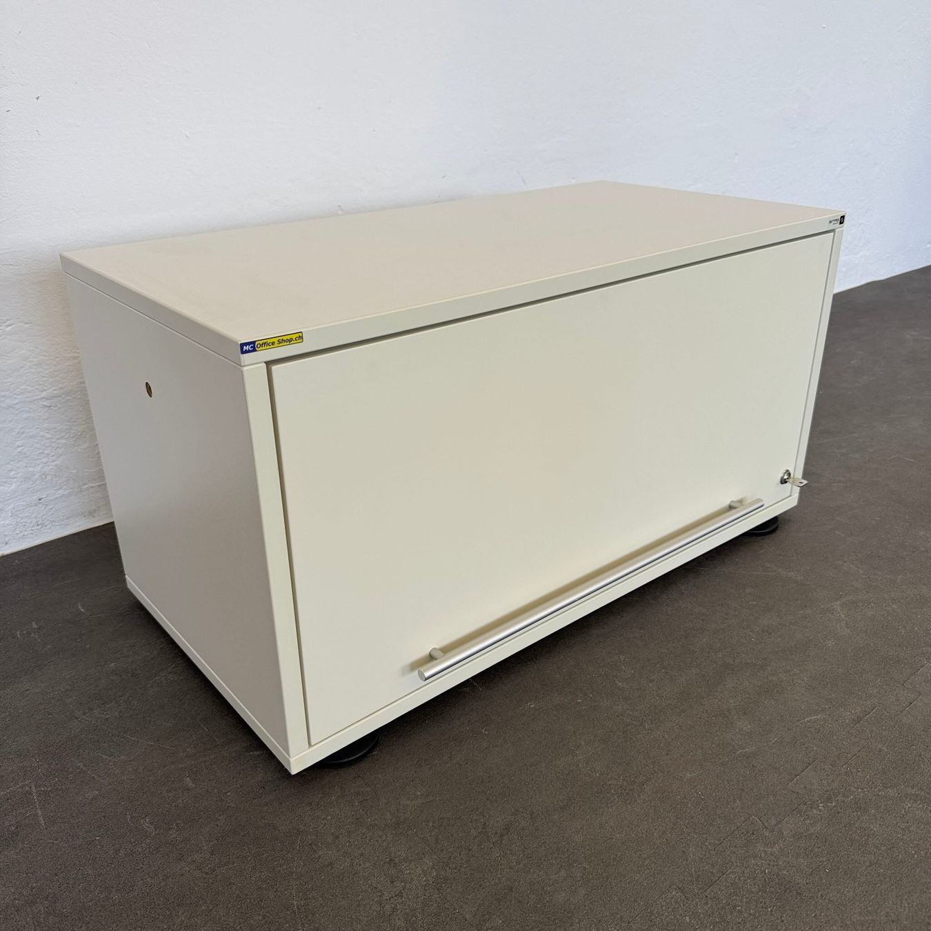 Armadi: Sitag MCS Sideboard Modul mit Klappe - mit Schlüssel – Usato da Schönenwerd venduto da mcofficeshop 2