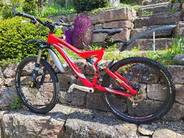 Mountainbike Specialized Fully - Stump Jumper ROT