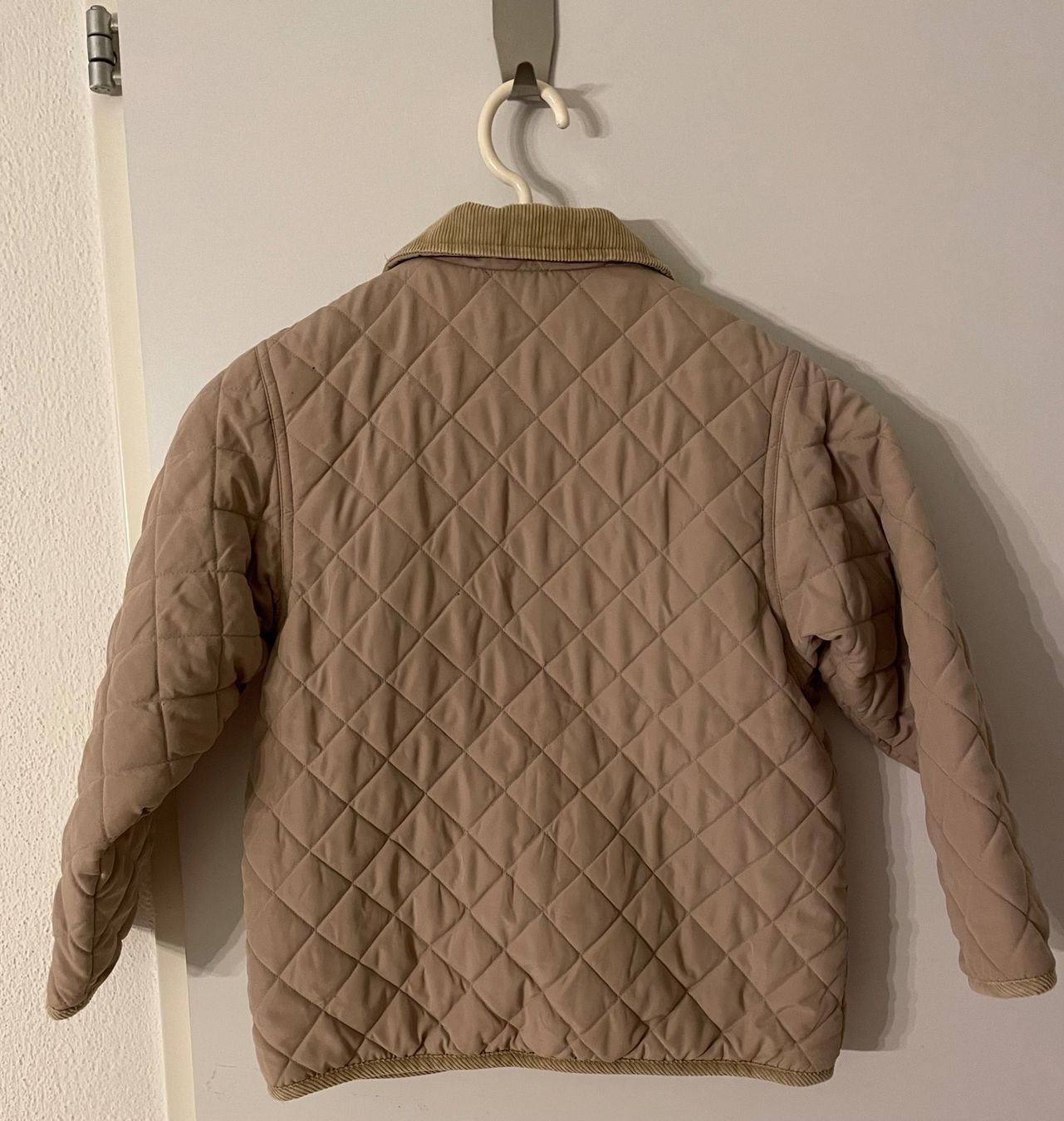 H&M Giacche & Cappotti: Kindersteppjacke GR. 128 – Usato da Urdorf venduto da leoale 1