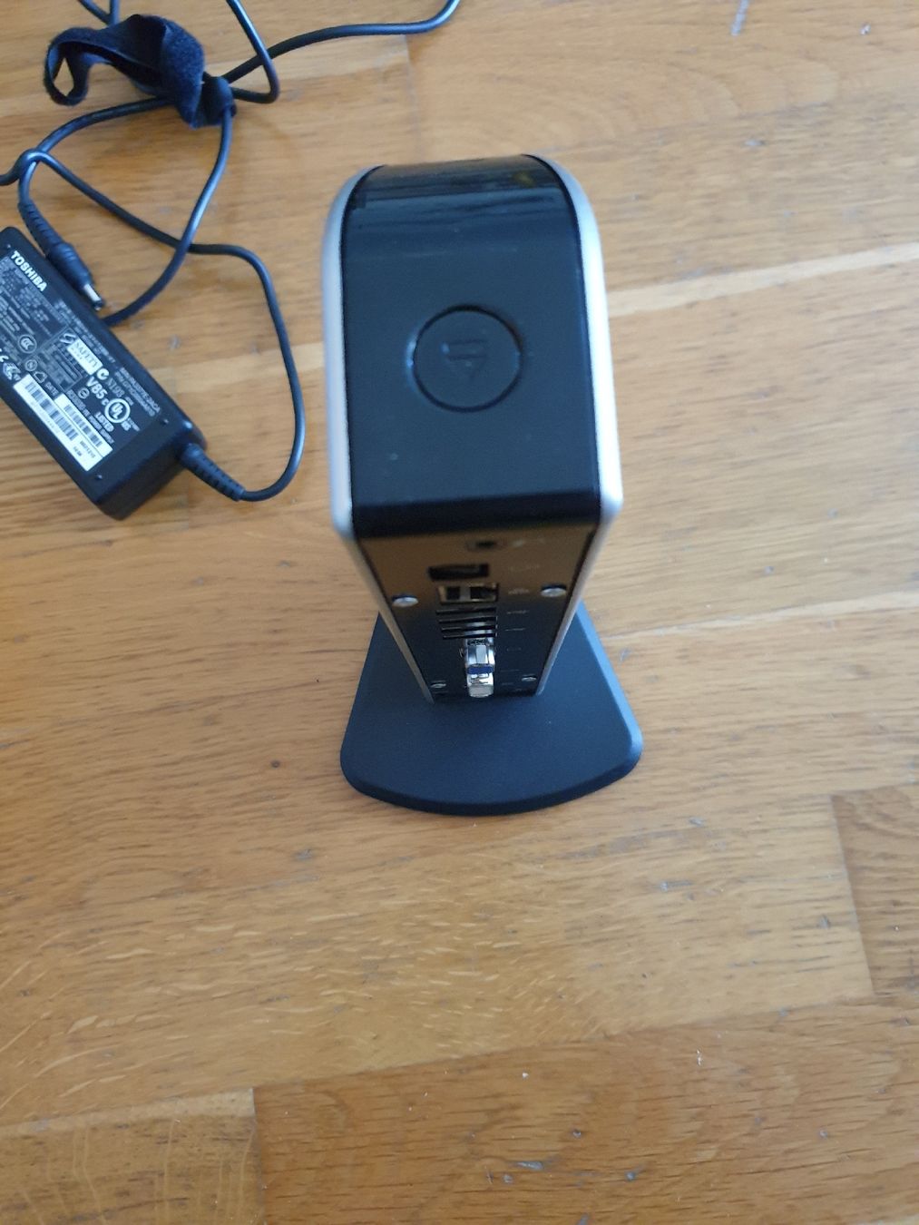 Docking station: Toshiba Station Dynadock U10 mit Strom – Usato da Ittigen venduto da Ziok187