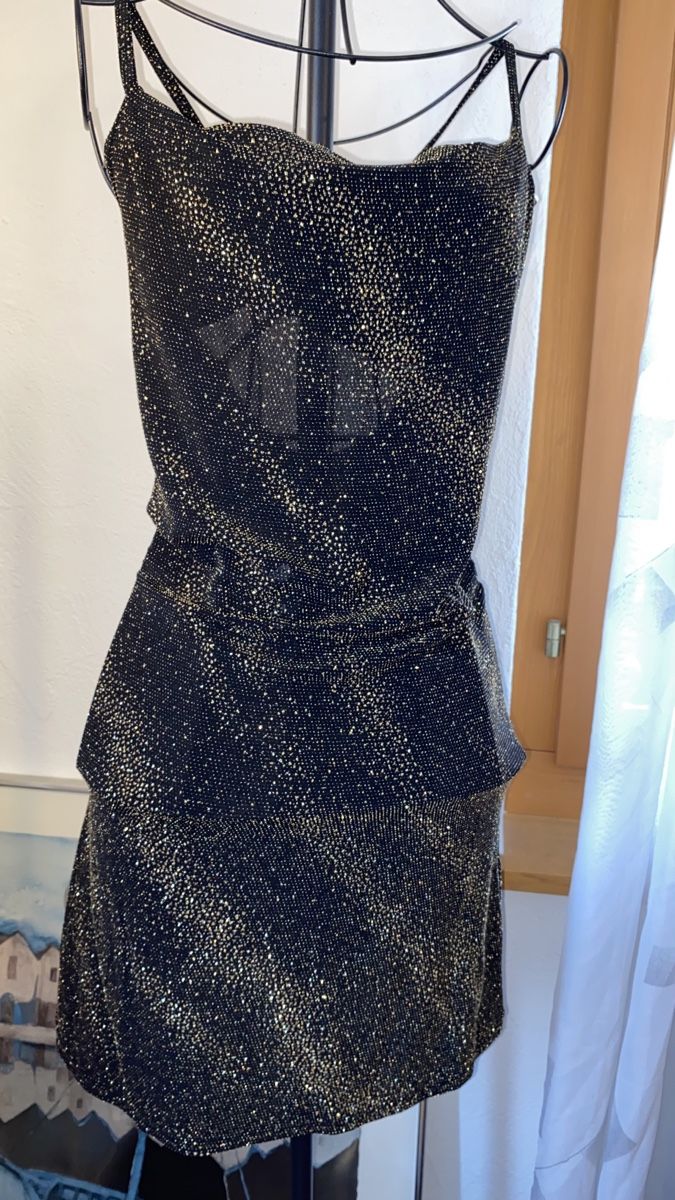 Robes: Charbell Paris Kleid – D'occasion à Obfelden par tan_9lj9 7