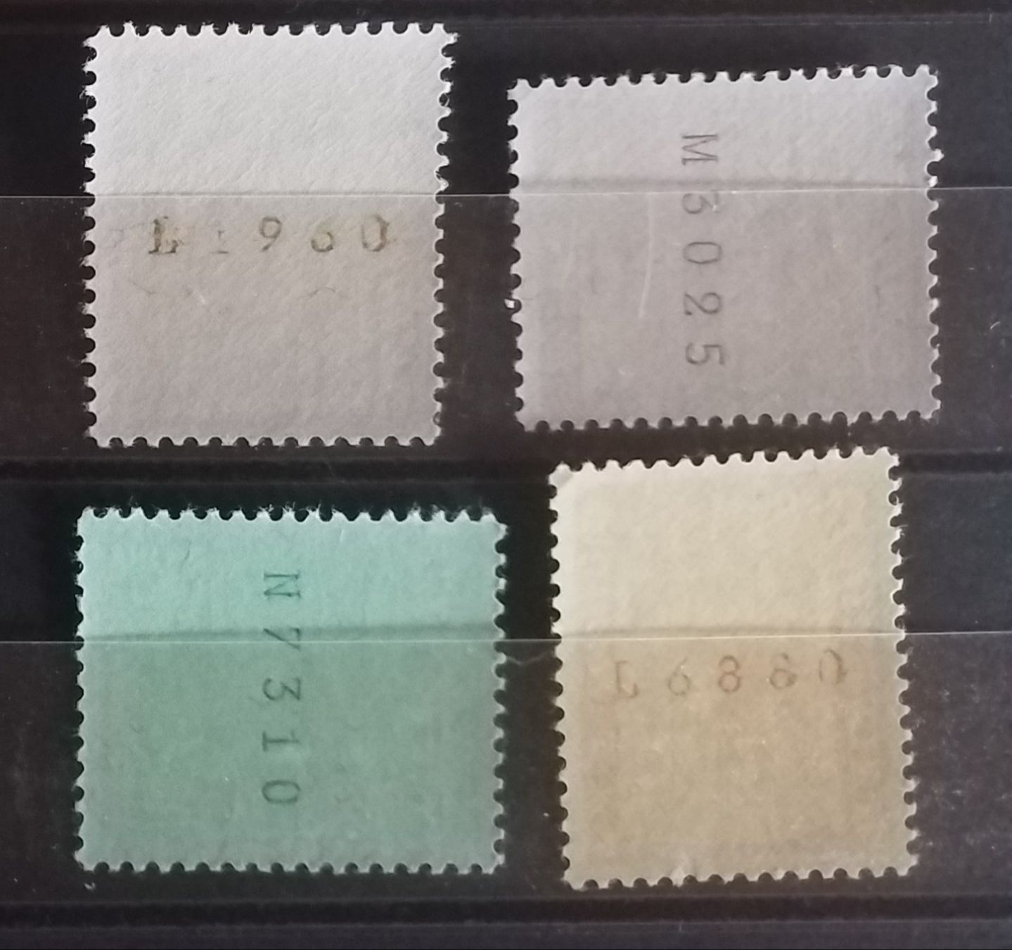 Tutti i francobolli: 3927A) 391RM-949RM, Rollenmarken postfrisch Kt. 52.- – Nuovo (secondo la descrizione) da Baden venduto da Eggi 1