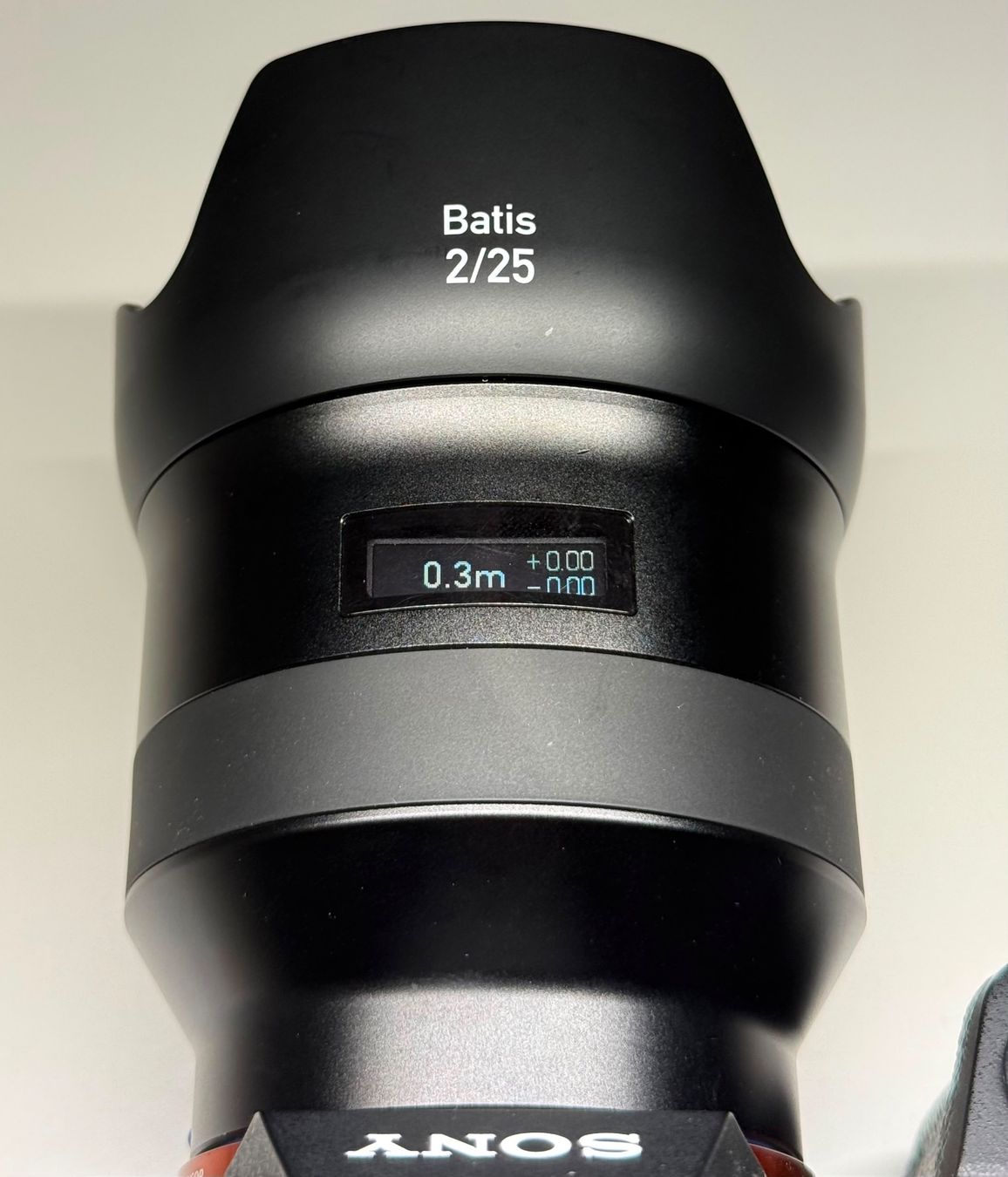 Zeiss Objektive: Zeiss Batis 25mm 2.0 E-Mount Vollformat AF – Gebraucht aus Dinhard von Fritzlimuser