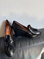 Mocassins Geox noirs vernis à talons compensés, taille 39