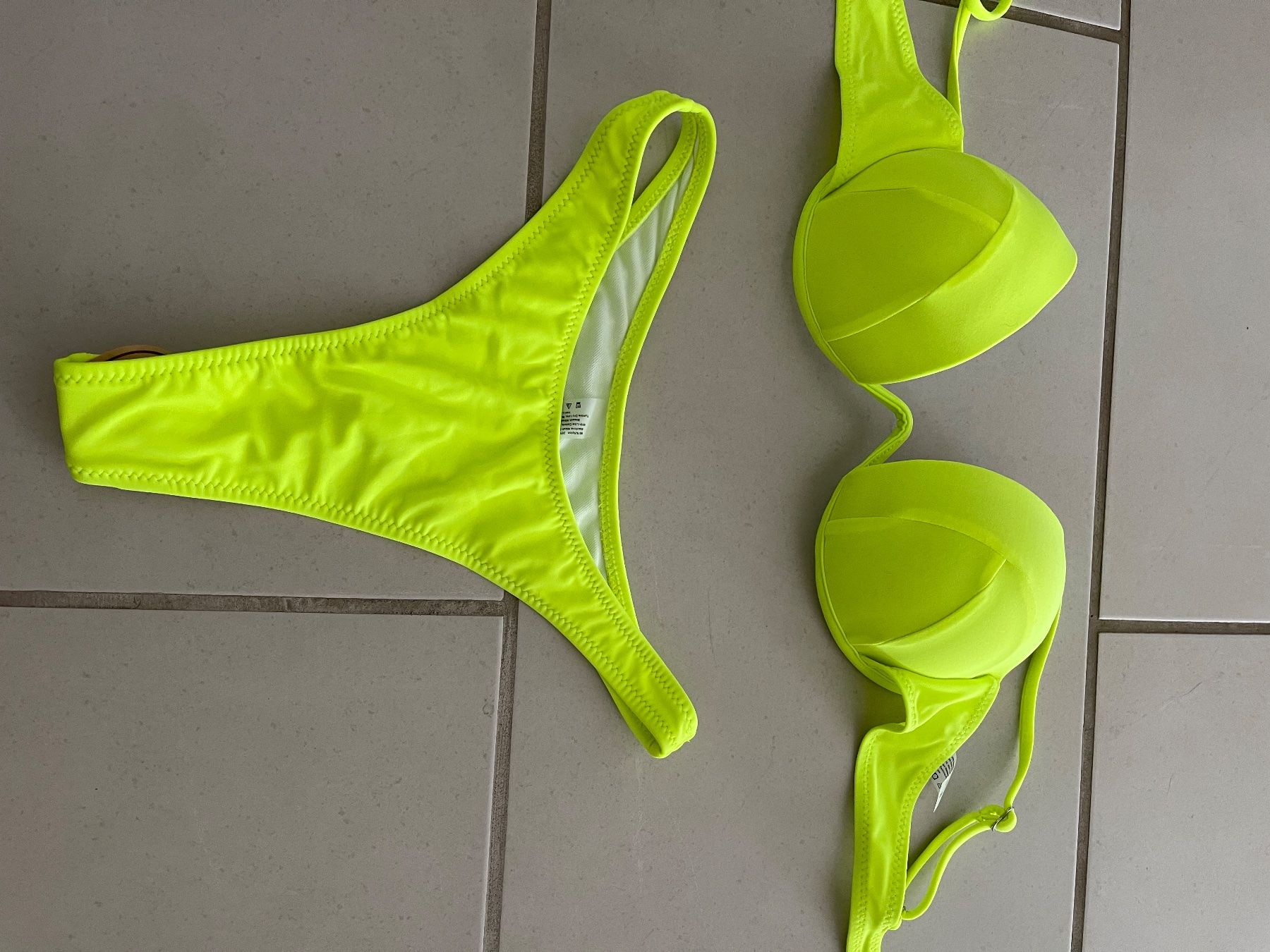 Costumi da bagno & Bikini: Neon Gelbes Bikini Neu Gr S – Nuovo (secondo la descrizione) da Bassersdorf venduto da Sandy456 1