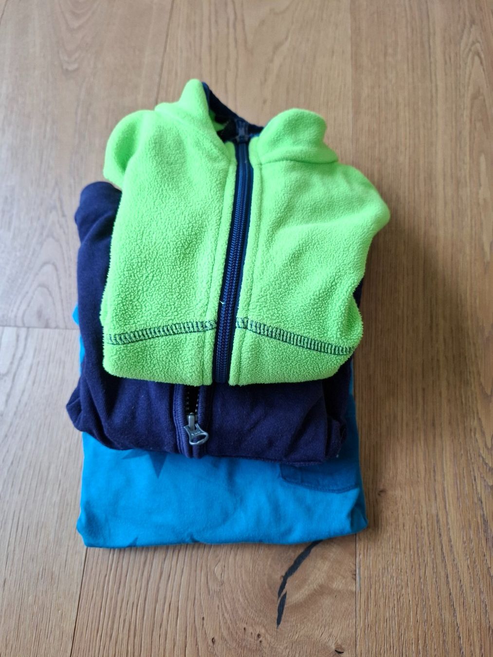 Lotti & Set di vestiti: Kleiderpaket Junge Gr. 116 – Usato da Bözberg venduto da Zimt104 1