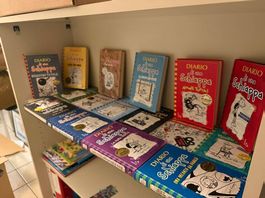 Set 16 libri diario di una schiappa 95 fr prezzo trattabile.