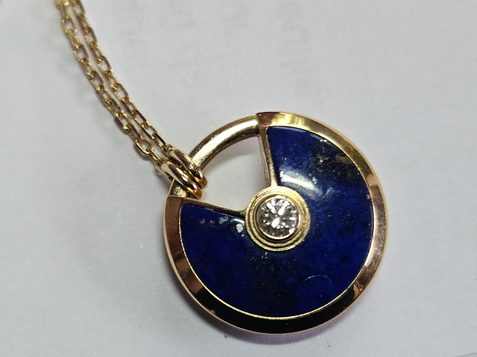Cartier Catenine: Collier amulette Cartier – Usato da Courrendlin venduto da sof67